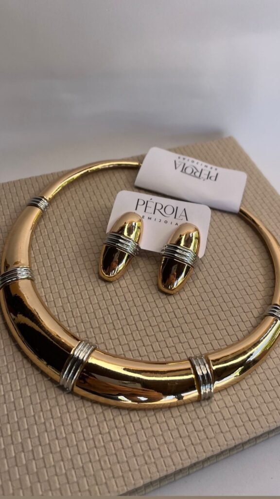 CONJUNTO BRINCO E COLAR