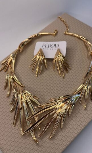 CONJUNTO BRINCO E COLAR